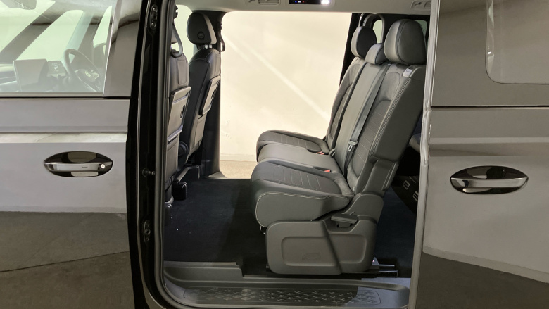 Volkswagen ID. Buzz 210kW Style Pro 86kWh 5dr LWB Auto [7St/Design+] Electric Estate